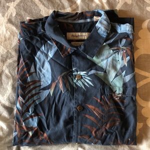 Tommy Bahama Aloha Shirt Hawaiian Print - Size L
